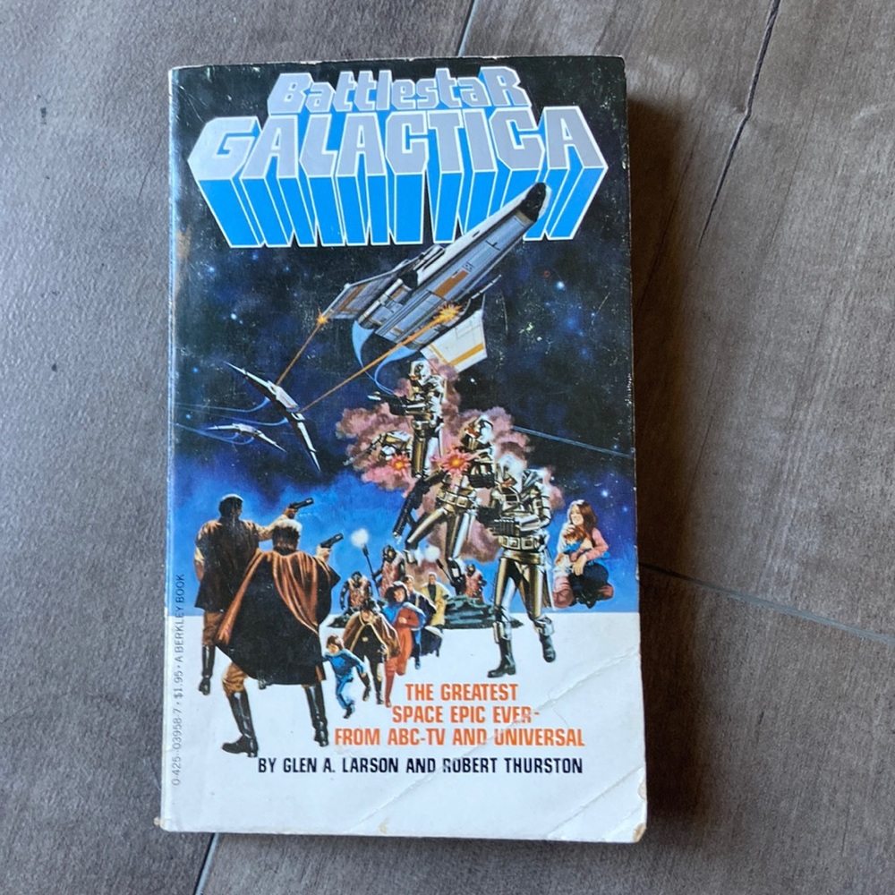 Vintage Rare Collectible BATTLESTAR GALACTICA Book from 1978